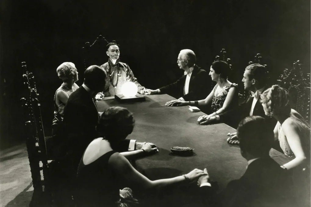 Fantasmi e fenomeni paranormali: perché ci crediamo ancora?