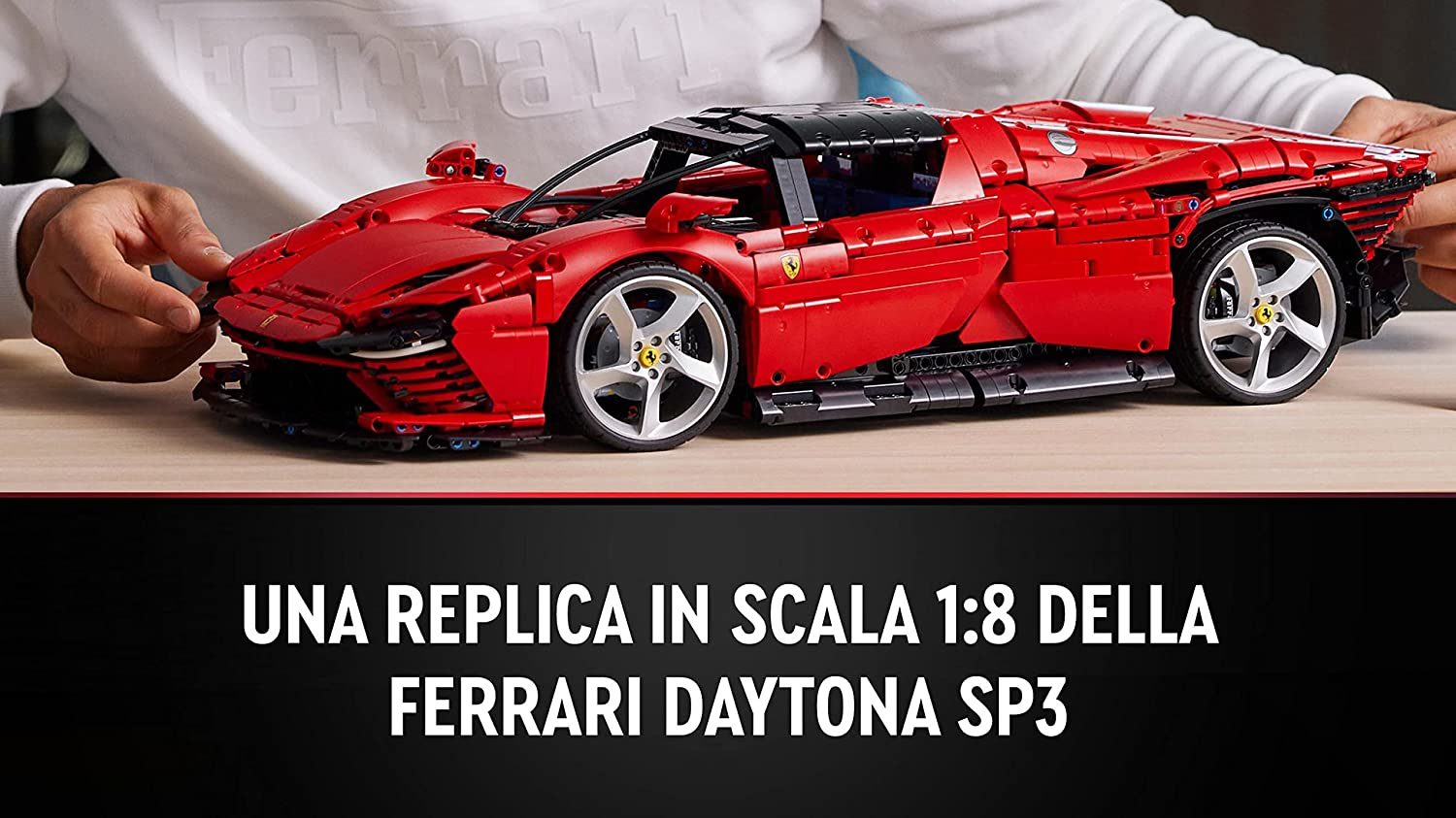 LEGO Technic 42143 Ferrari Daytona SP3, Modellino Auto da Costruire  Supercar Scala 1:8, Set Collezione