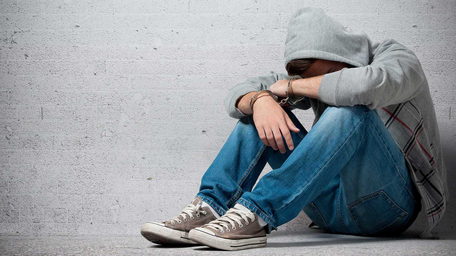 Criminalità, uso di sostanze e depressione sono intrecciati