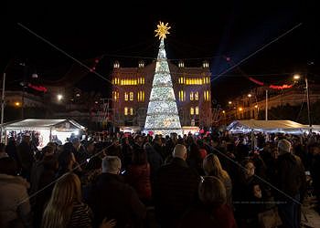 Confcommercio: a Natale spesa media per i regali a 157 euro