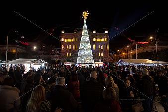 Confcommercio: a Natale spesa media per i regali a 157 euro