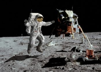 Artemis: l'obiettivo della NASA è la vita sulla Luna