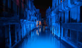 Avatar: La Via dell’Acqua, i canali di Venezia appositamente illuminati di blu