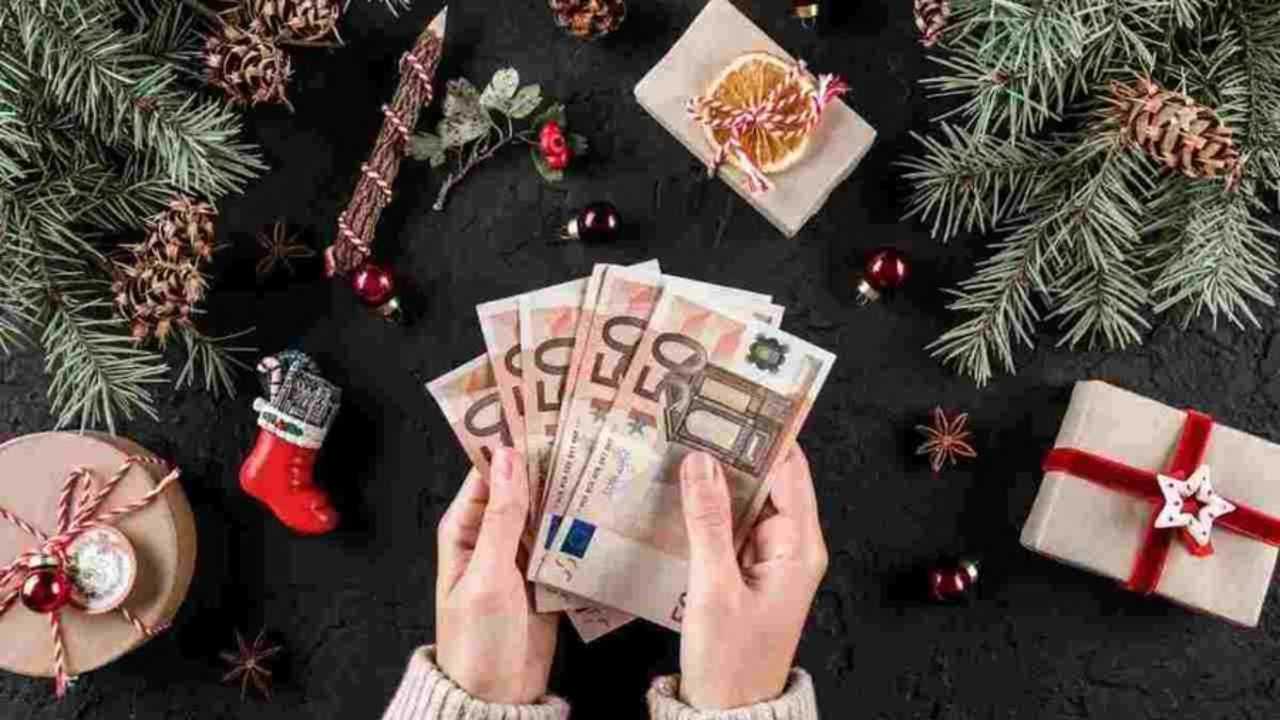Bonus: a chi spettano 1.000 euro in busta paga a Natale?