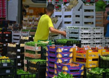 Pesticidi: su 44% di frutta e verdura in Italia
