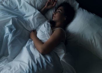Malattie multiple: rischio per chi dorme meno di 5 ore