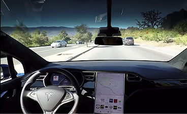 Tesla, il famoso video della Model X che guida da sola era un falso: “costruito ad arte con diversi ciak”