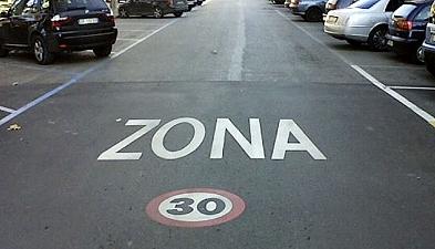 Dal 2024 tutta Milano sarà una grande Zona 30, ma il fronte oltranzista non è soddisfatto: “non è sufficiente”