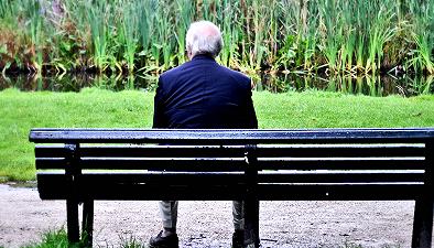 L’isolamento sociale influisce sul rischio di sviluppare demenza