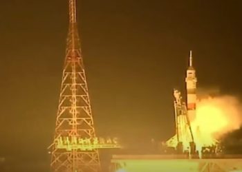 Soyuz lancia navetta di emergenza senza equipaggio a bordo