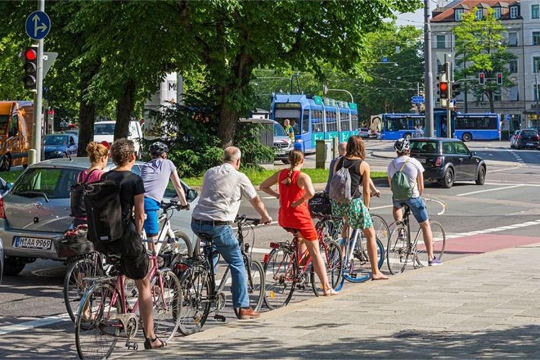 Pedalando verso il futuro: il piano strategico dell’UE