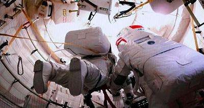 EVA: prima passeggiata spaziale per l’equipaggio di Shenzhou-15