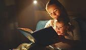 Favole della buonanotte: perché fa bene leggerle ai bambini?