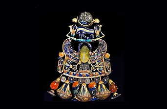 La gemma del faraone Tutankhamon creata da un meteorite