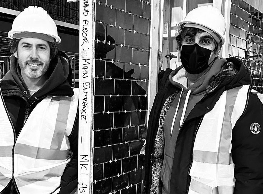 Ghostbusters: Legacy – Jason Reitman si mostra sul set della caserma per il sequel