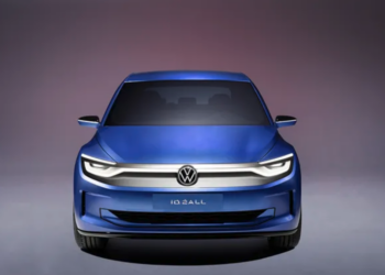 Volkswagen ha presentato un'auto elettrica da 25mila euro, battendo Tesla sul tempo