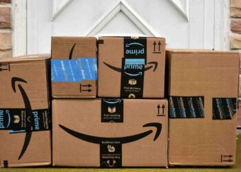 Amazon farà pagare una nuova tariffa ai venditori che spediscono in autonomia
