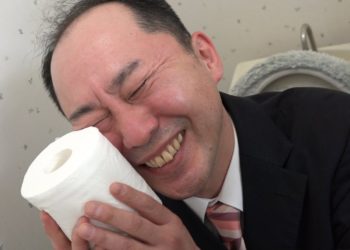Nintendo Switch, arriva Give Me Toilet Paper!: il gioco che richiede l'uso di un rotolo di carta igienica