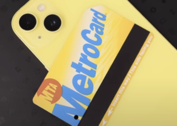 Il nuovo iPhone 14 giallo si mostra in un video di unboxing