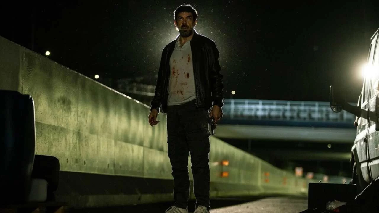 Pierfrancesco Favino parla dell’appropriazione culturale italiana a Hollywood: la risposta di Mads Mikkelsen