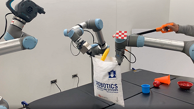 Robot “domestici” imparano autonomamente grazie a psicologia e fisica