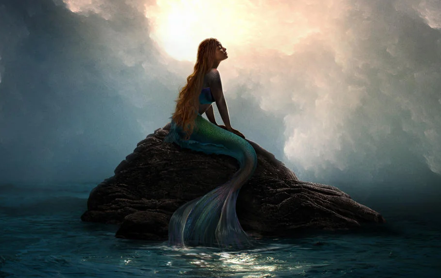 Ecco il nuovo poster de La Sirenetta. Il trailer del film uscirà durante la notte degli Oscar 2023.