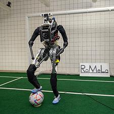 ARTEMIS, il primo robot che gioca a calcio