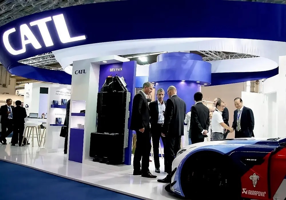 CATL presenta la nuova batteria condensata