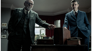 Freud’s Last Session: la prima immagine del film con Anthony Hopkins