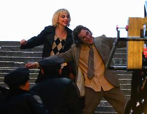 Joker: Folie à Deux – Le foto di Lady Gaga e Joaquin Phoenix sulle scalinate