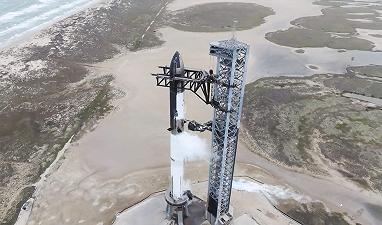 Starship: lancio epico con esplosione comandata, un successo per SpaceX