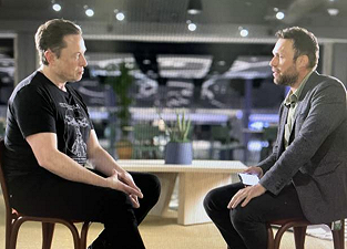 Elon Musk ha concesso una rara e inaspettata intervista alla BBC