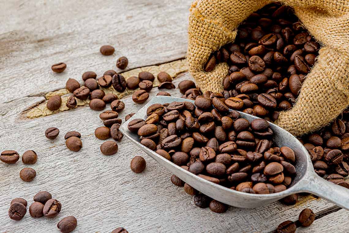 La cosmetica naturale utilizza i sottoprodotti del caffè