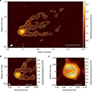 Il buco nero che lancia un raggio di luce: la straordinaria immagine ottenuta da 16 telescopi