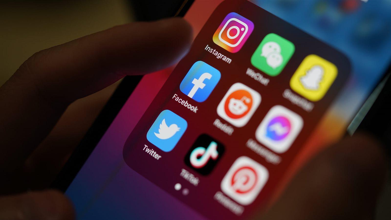 Il Texas vieterà ai minori di creare account sui social senza autorizzazione dei genitori