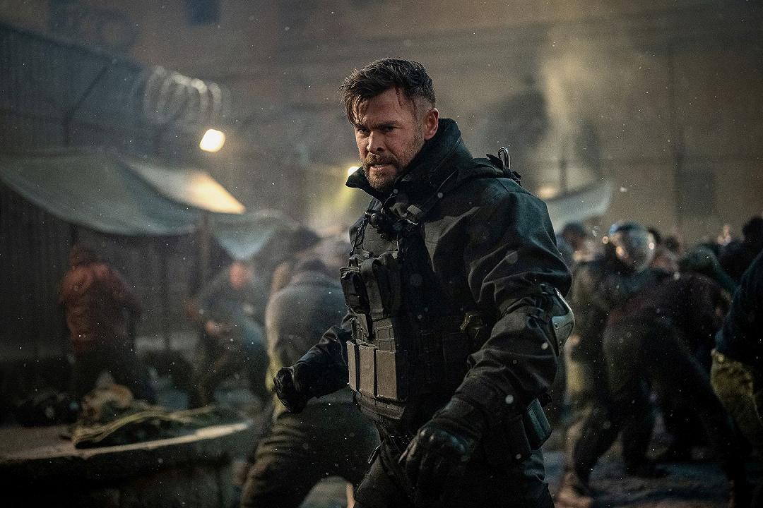 Tyler Rake 2: le foto ufficiali del film Netflix con Chris Hemsworth