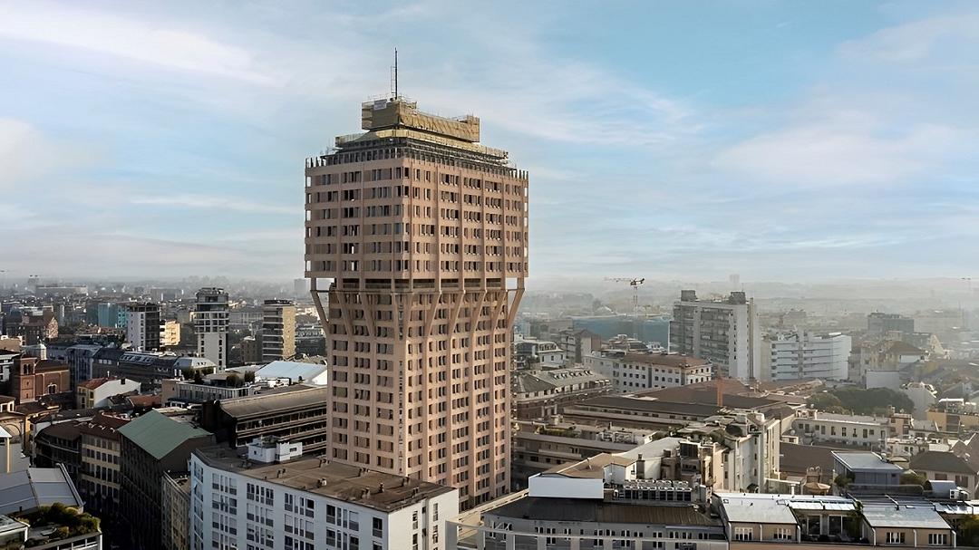 Torre Velasca di Milano riacquista il suo colore cangiante originale