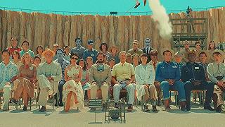 Asteroid City: due clip con Scarlett Johansson e il nuovo poster del film di Wes Anderson