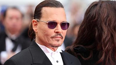 Johnny Depp accolto a Cannes con cori e standing ovation