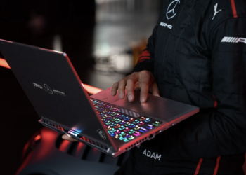 Il primo laptop da gaming brandizzato Mercedes AMG Motorsport