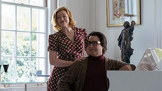 The Beanie Bubble: le foto del film con Zach Galifianakis ed Elizabeth Banks