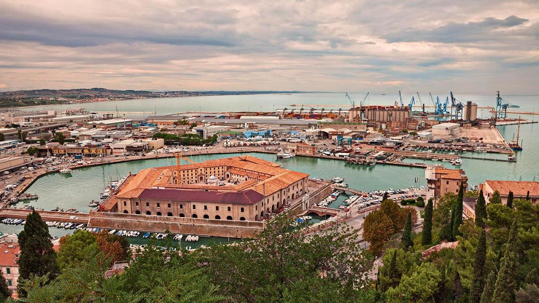 Sostenibilità e mare al centro dell’ultima tappa del Giro d’Italia della CSR ad Ancona