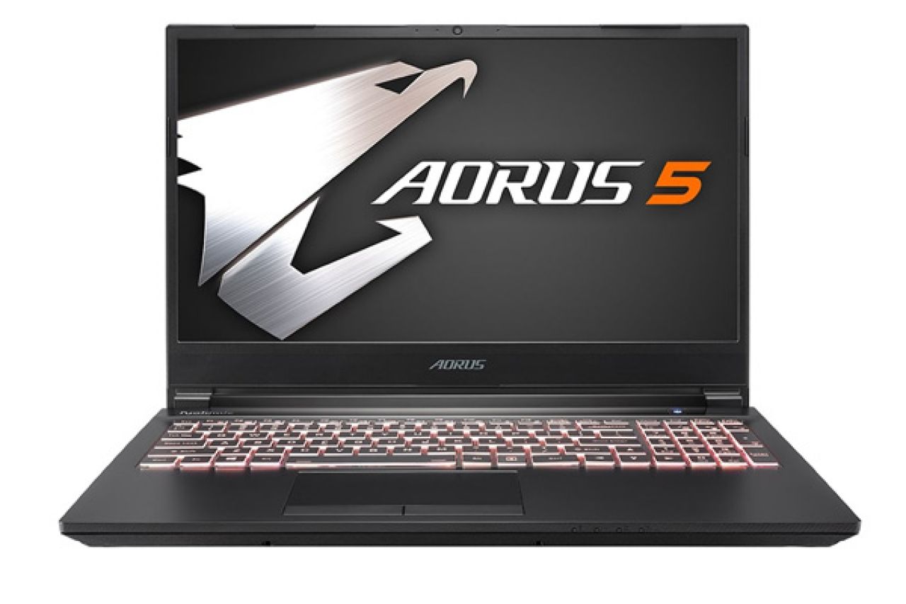 Offerte Amazon: notebook GIGABYTE AORUS 5 con RTX 3070 in sconto al prezzo minimo storico