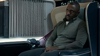 Hijack: prime immagini della serie thriller di Idris Elba