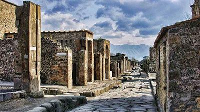 Scavi archeologici: scoperti due nuovi scheletri a Pompei