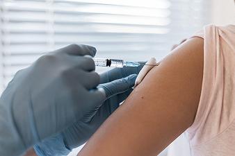 Vaccini: diffidenza in aumento
