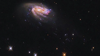 La NASA immortala la galassia “medusa” in una splendida foto di Hubble