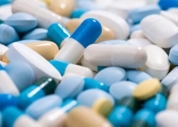 Antibiotici: l'UE adotta raccomandazione per una riduzione del 20%
