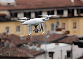 Il drone del vicino aiuta la polizia a catturare un ladro