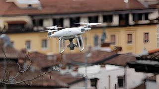 Il drone del vicino aiuta la polizia a catturare un ladro